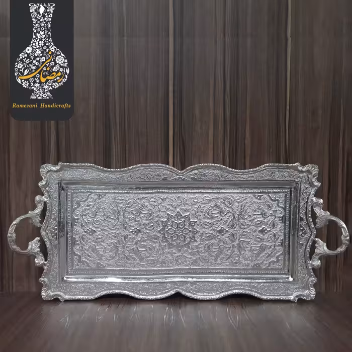 سینی رولت خوری قلمزنی پایه دار بزرگ قلم گل و طاووس  اعلاء سفید طرح نقره