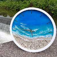 ساعت دیواری طرح دریا سایز 50 سانت جنس رزین