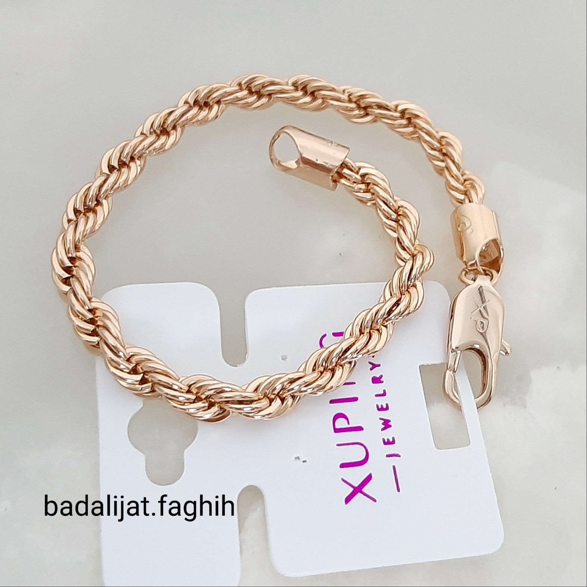 دستبند طنابی ژوپینگ طرح طلا کاملا رنگ ثابت حک خورده و  آبکاری طلا شده 