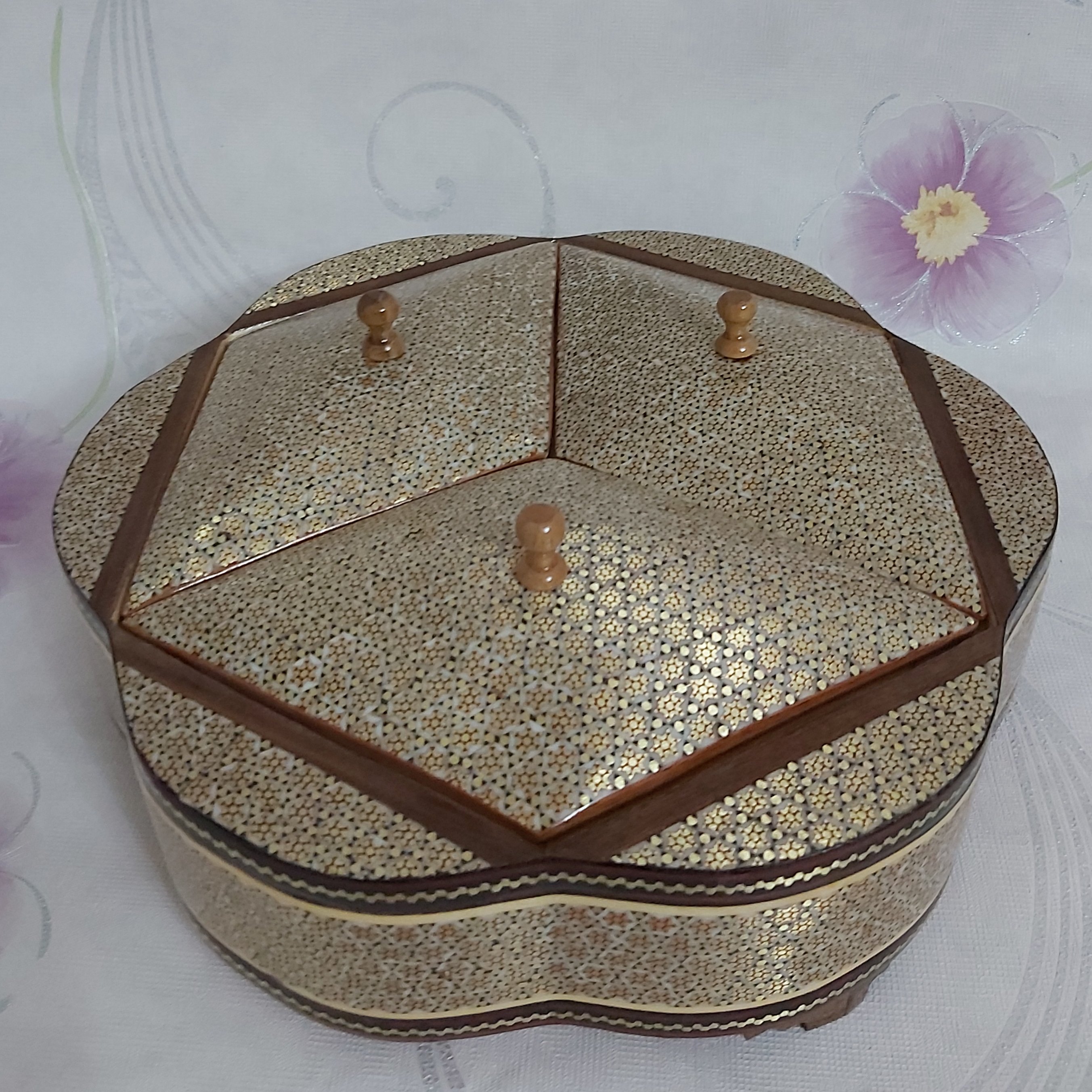 شکلاتخوری سیمی اعلاصادراتی 6گوش و 3درب