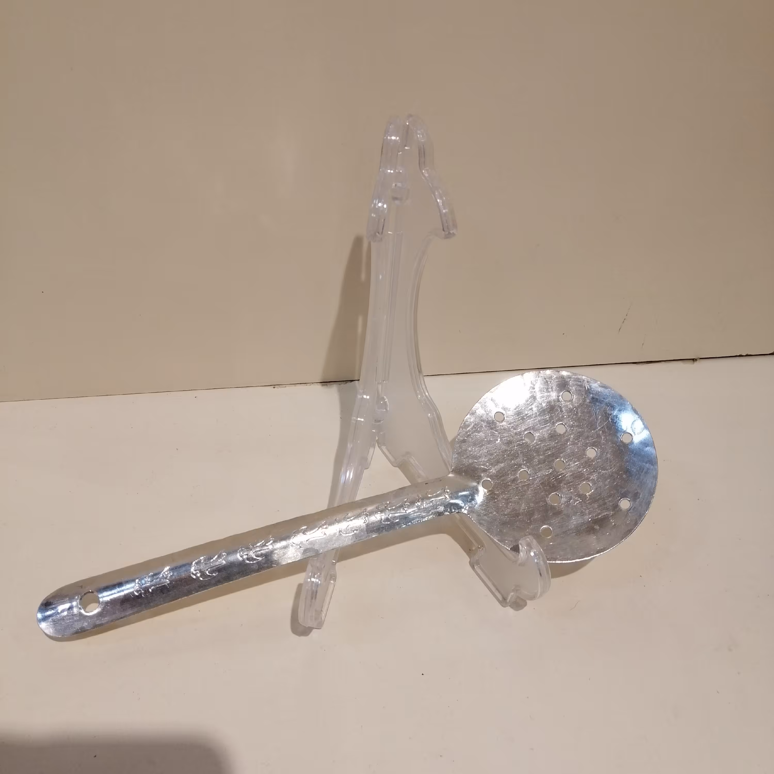 کفگیر ملاقه مسی تمام قلع
بسیار مفید و کارای برای پخت و پز 
بسیار مفید جهت رساندن املاح معدنی 