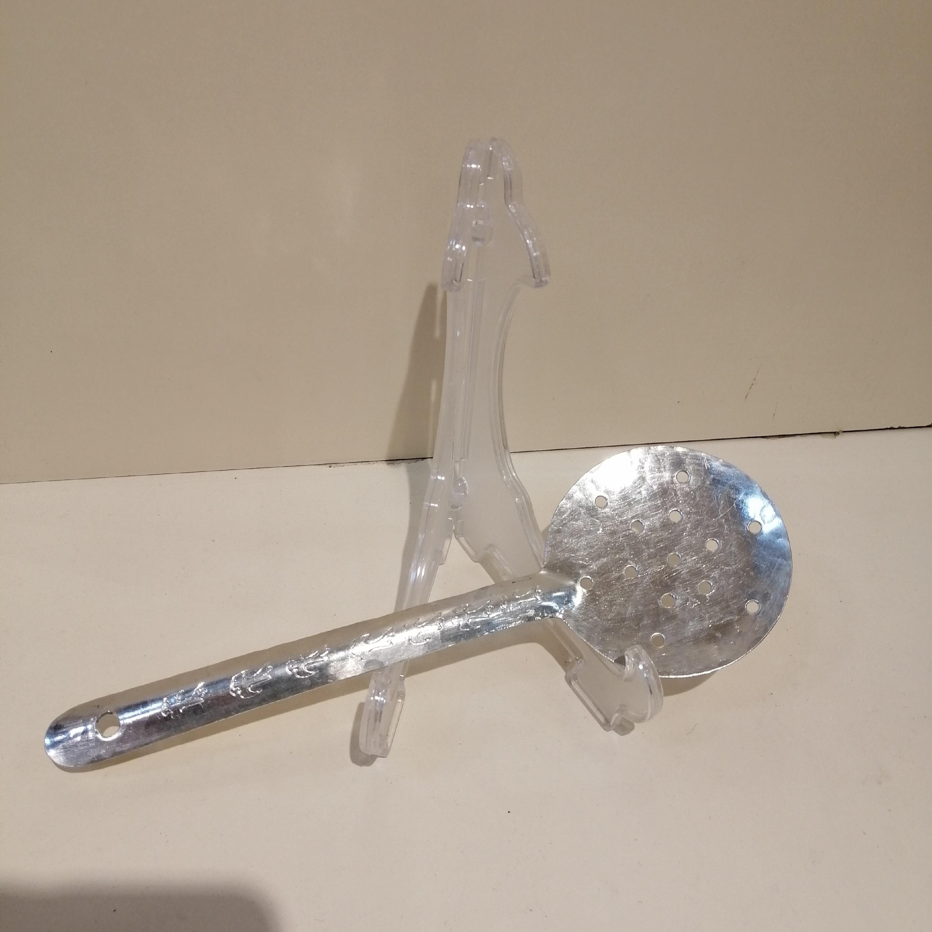 کفگیر ملاقه مسی تمام قلع
بسیار مفید و کارای برای پخت و پز 
بسیار مفید جهت رساندن املاح معدنی 