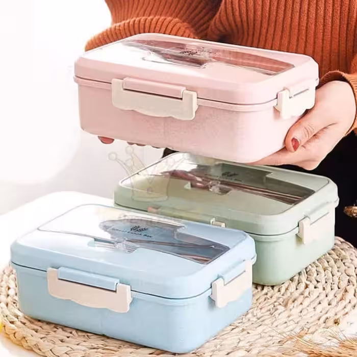 ظروف غذا خوری لانچ باکس با کیفیت ترکیب رنگ جذاب دارای قاشق تک رنگ ترکیب سبز و زرد باقیمانده 