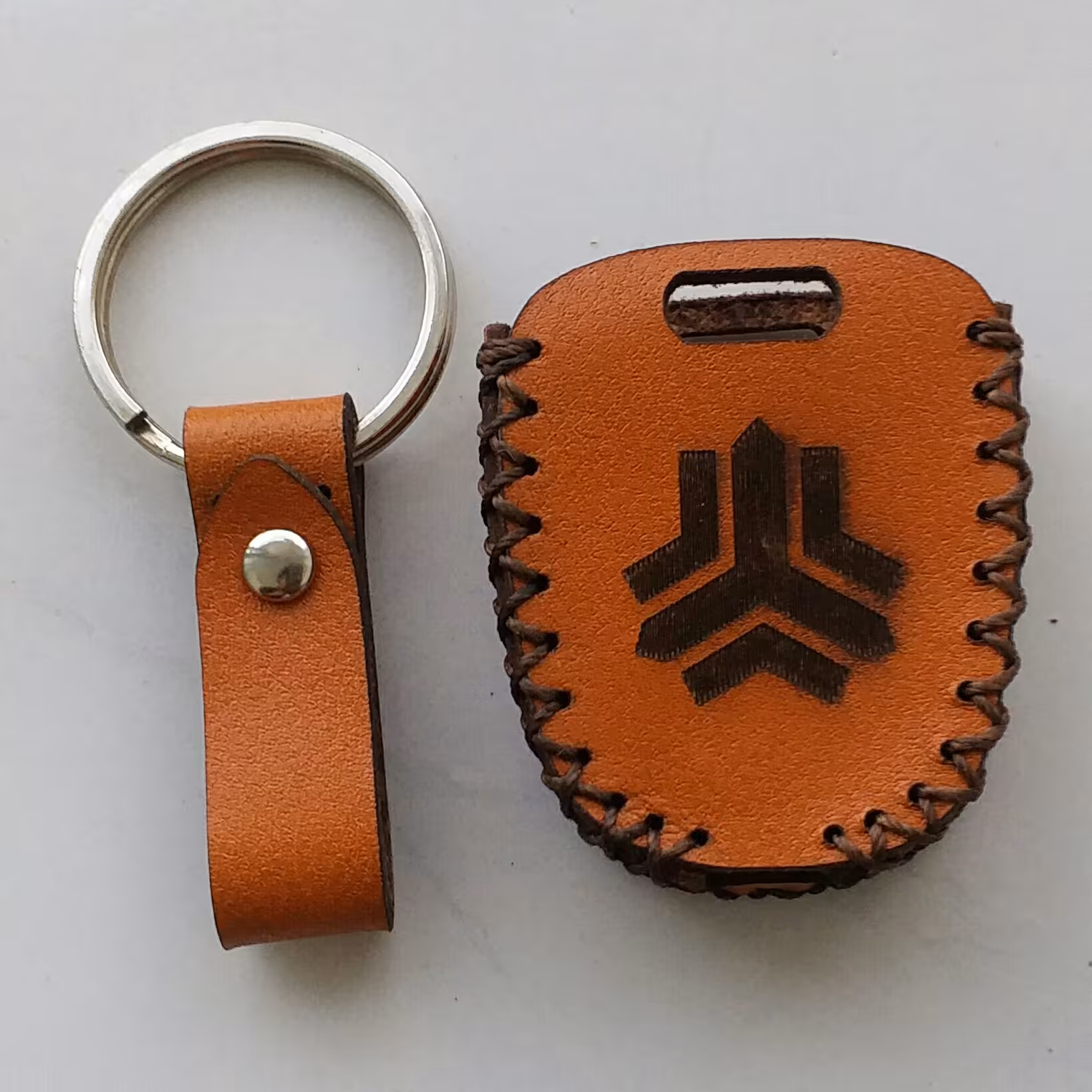 جاسوییچی چرمی خودروهای سایپا