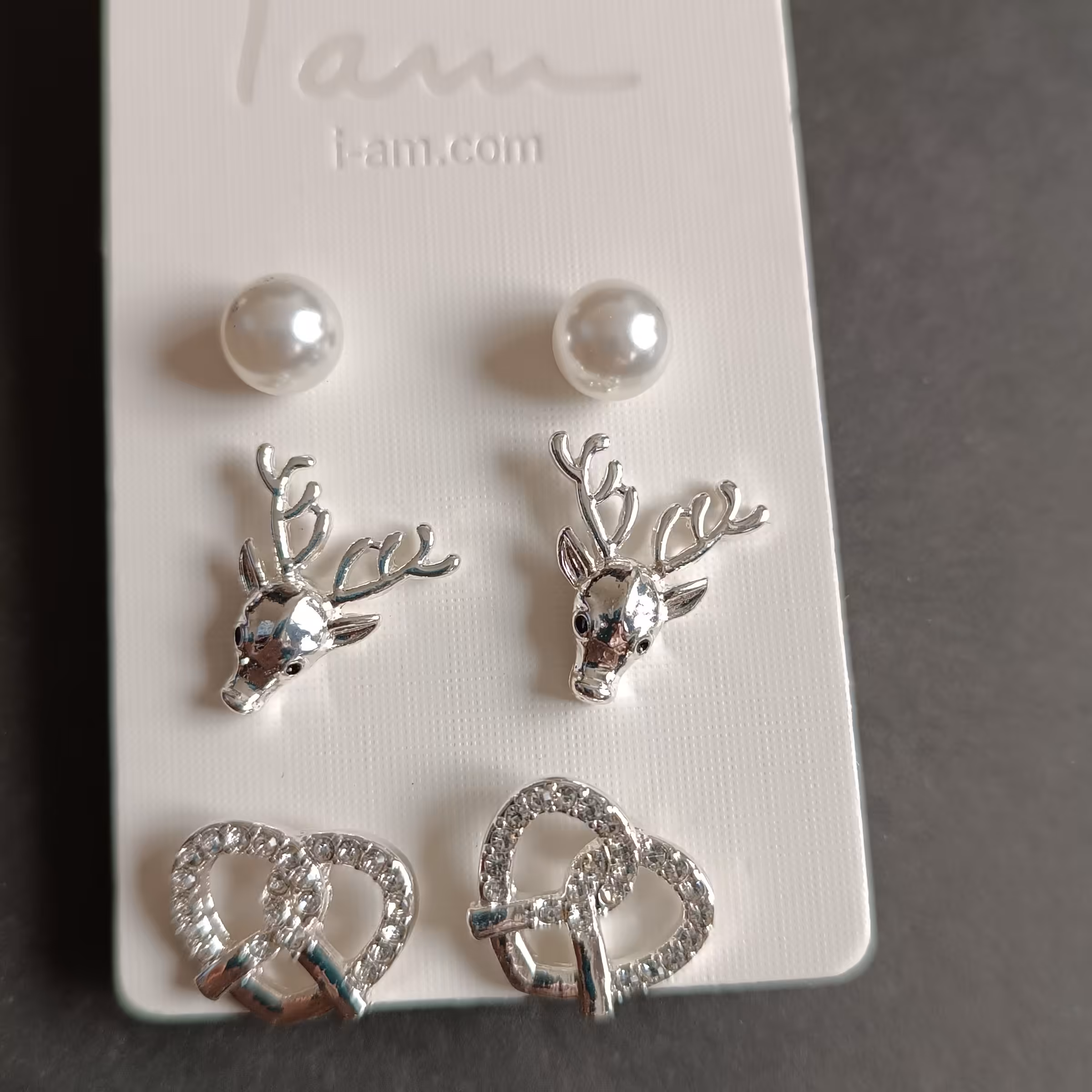 گوشواره سه جفتی مروارید و پرتزل و گوزن 