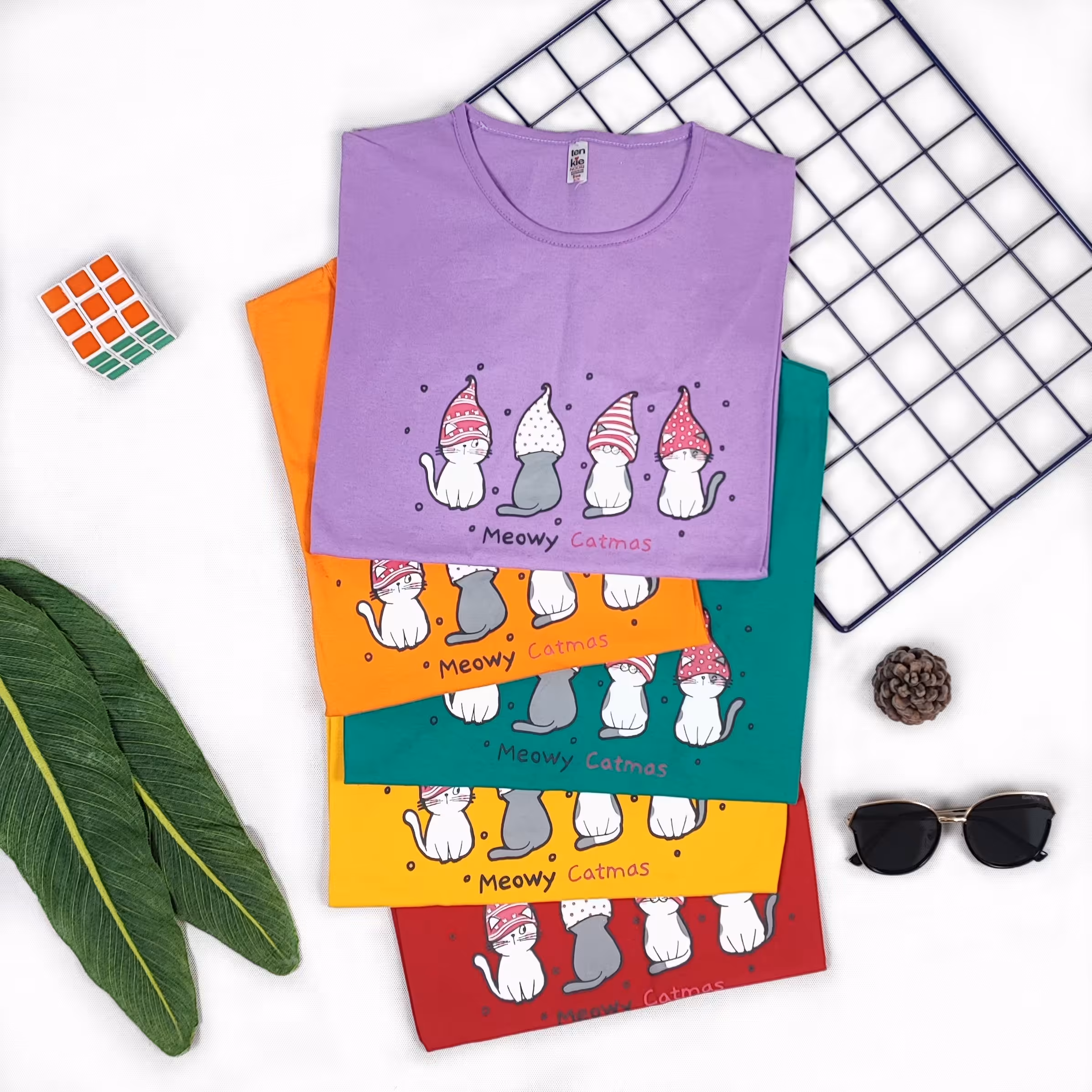 تیشرت نخ پنبه درجه1 طرح گربه کلاهدار