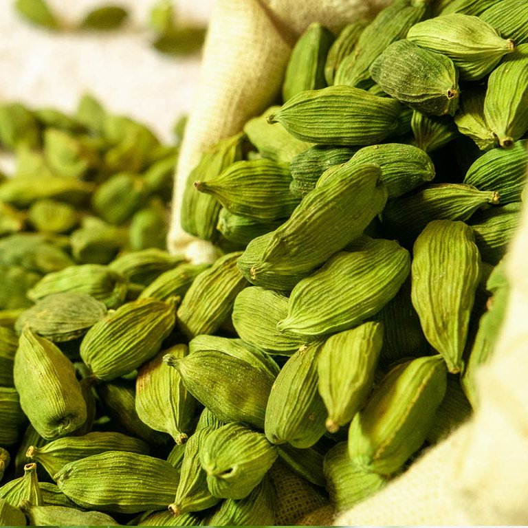 بسته 10 گرمی  هل اکبر بنفش
