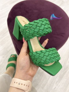 صندل پاشنه دار