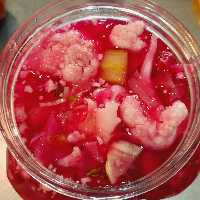 ترشی مخلوط قرمز خونگی(1،500)گرم