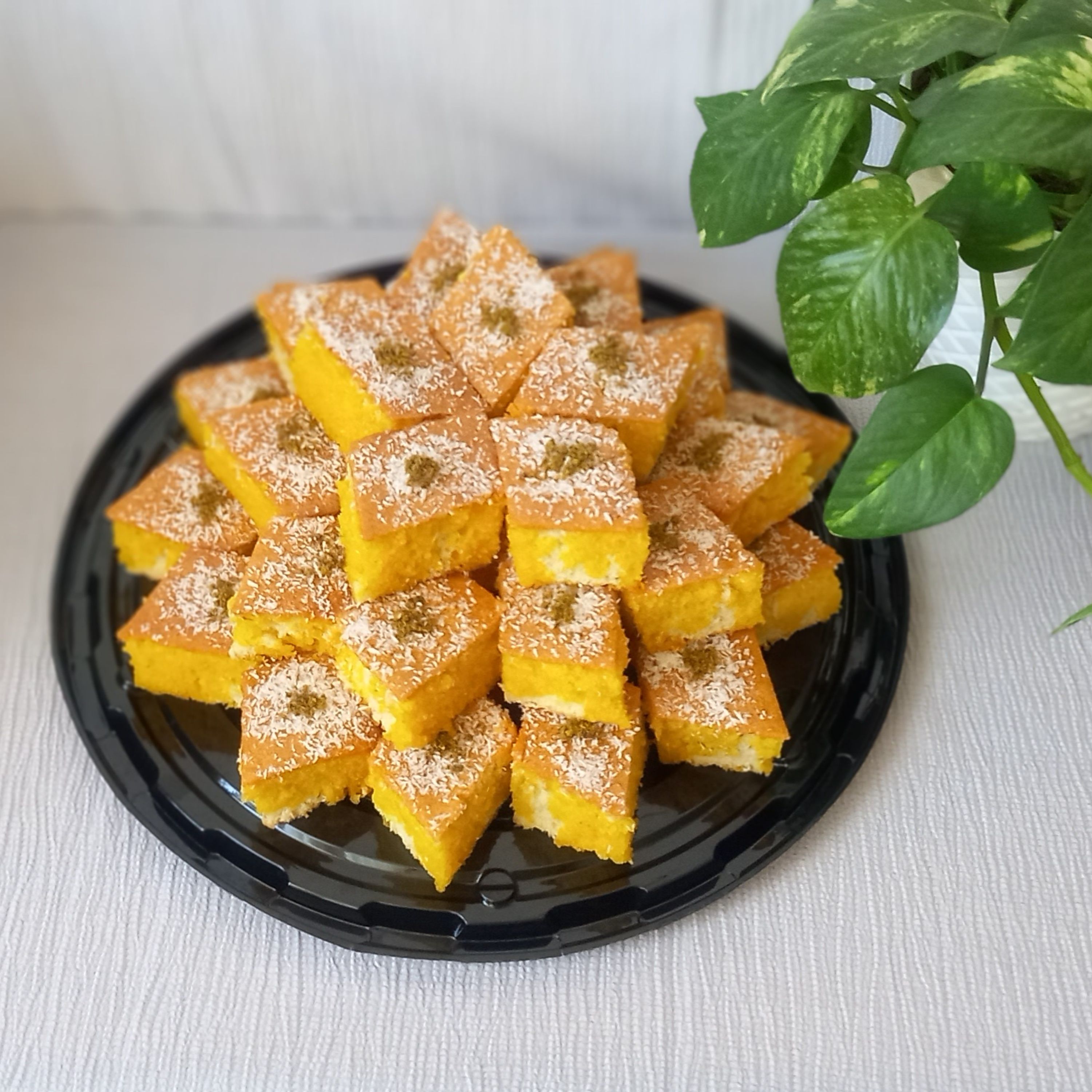کیک خانگی باقلوا برشی و مجلسی با عطر و طعم هل زعفران و گلاب