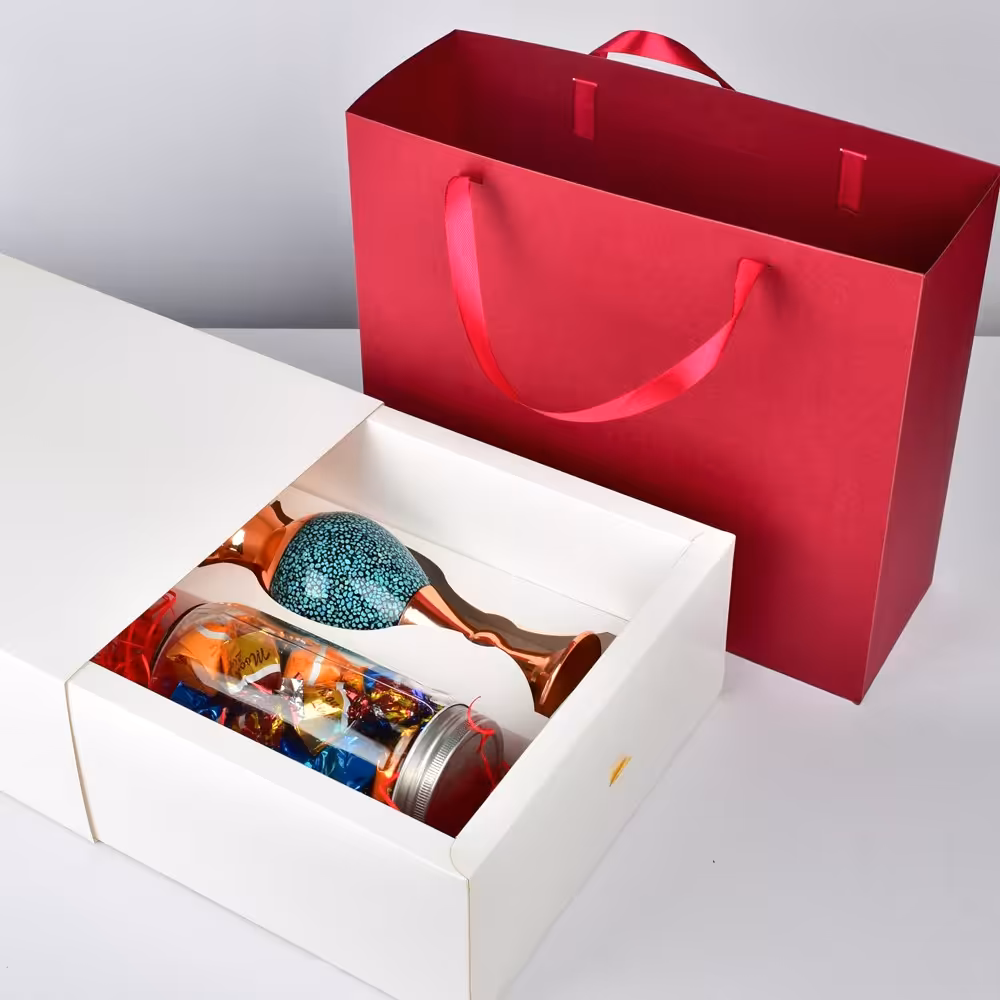 ست هدیه گلدان فیروزه کوب 20 سانتی و شکلات کد 180