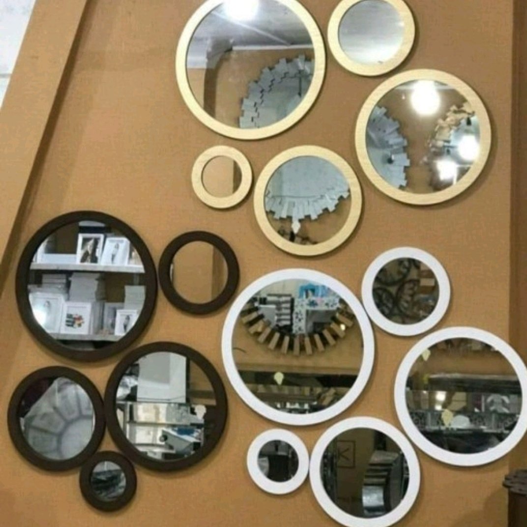 اینه دکوراتیو دستساز آینه گرد قاب دار آینه تیکه آینه سرویس بهداشتی آینه دیواری آینه دکوری آینه بدون قاب آینه کنسول
