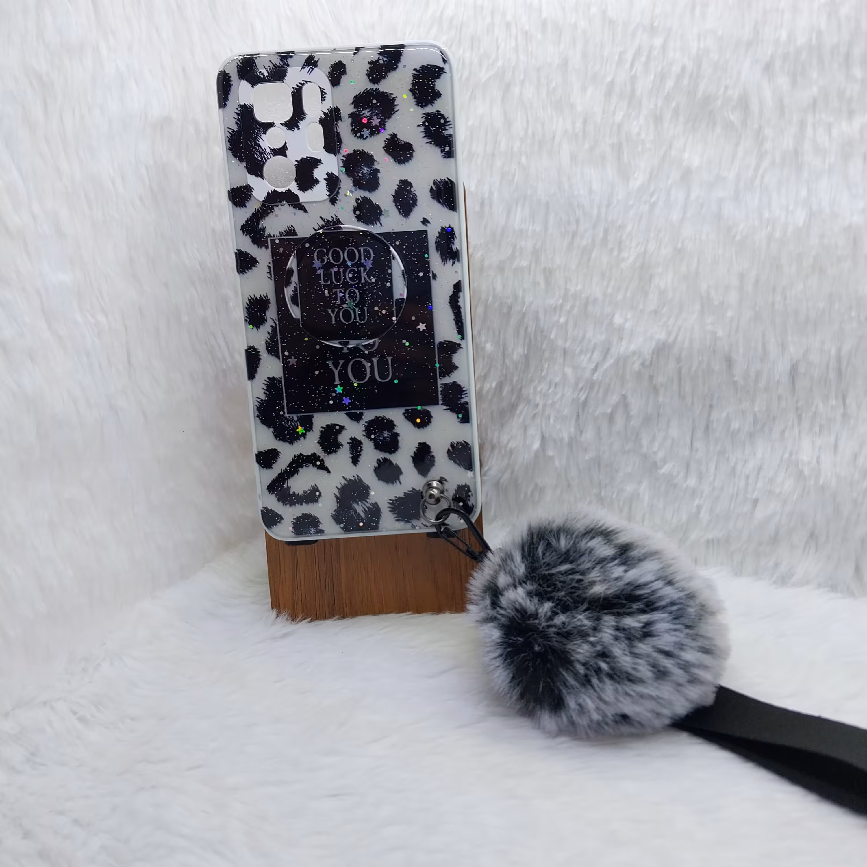 گارد (قاب) گوشی دخترانه Poco X3 Gt مدل پام پام به همراه بند پام و پاپ سوکت طرح پلنگی مناسب گوشی Xiaomi Poco X3 Gt