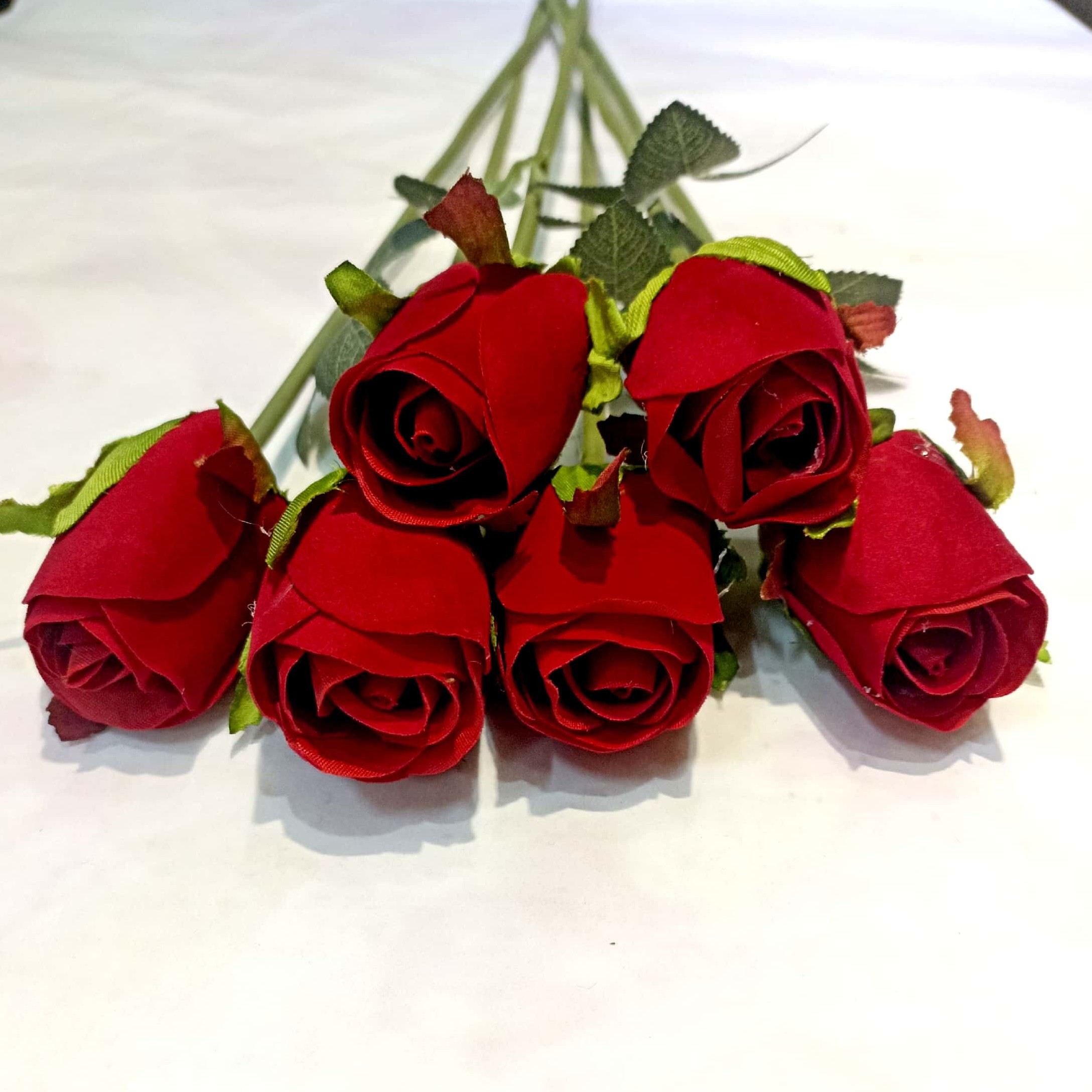 گل مصنوعی رز