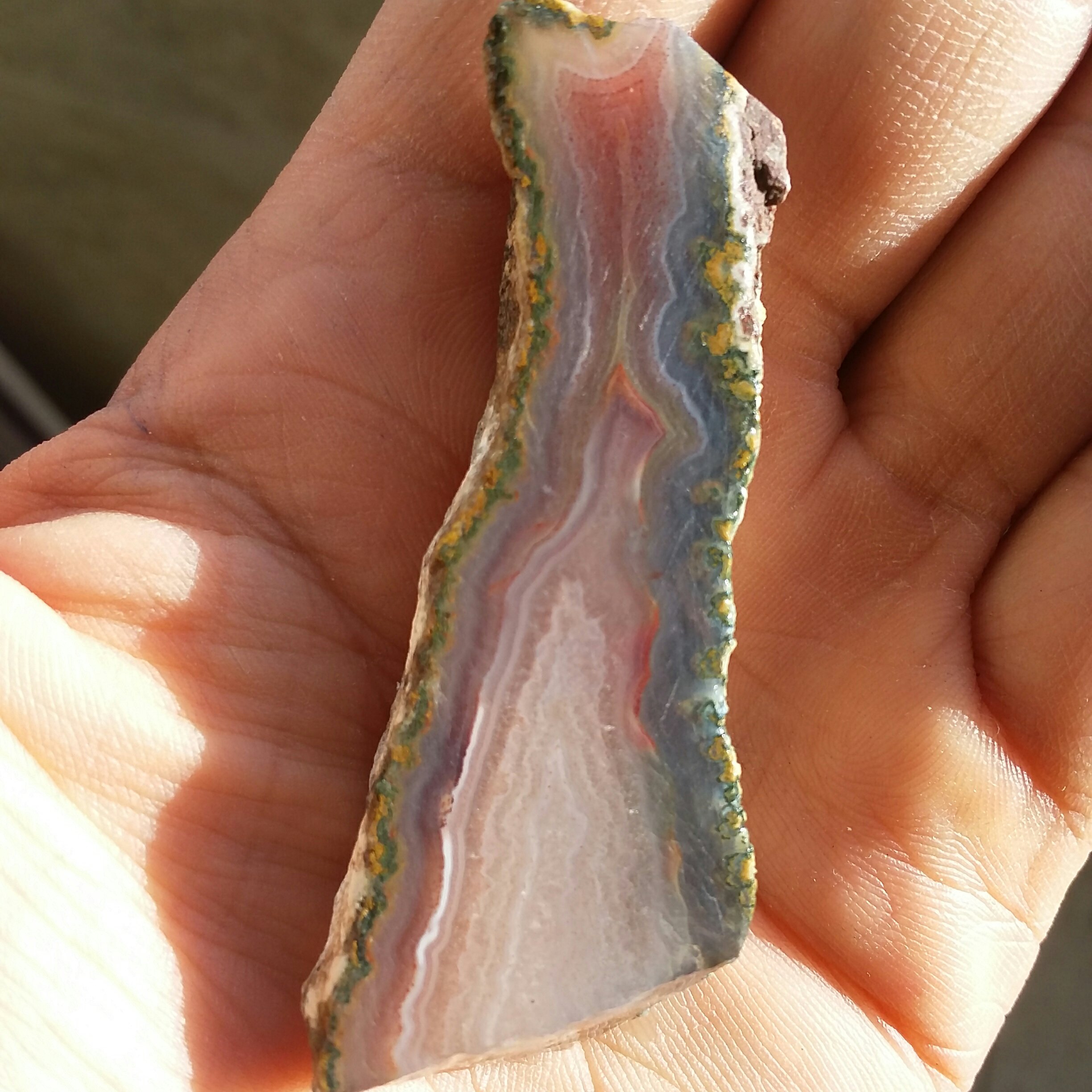 اسلایس سنگ راف عقیق سلیمانی 3 بعدی رنگی تو سرخ بی نظییر 100 درصد طبیعی
تابلو نقاشی طبیعی تکرار نشدنی