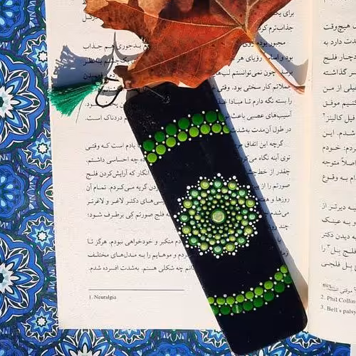 بوک مارک رزینی و نقطه کوبی شده با طرح دلخواه