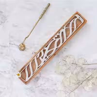 نگهدارنده عود هیچ