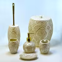 ست بهداشتی دستشویی برند سنجاقک طرح شقایق رنگ کرم اکلیلی 6 پارچه با درب طرح دار بالاترین کیفیت ساخت اکسسوری دستشویی 
