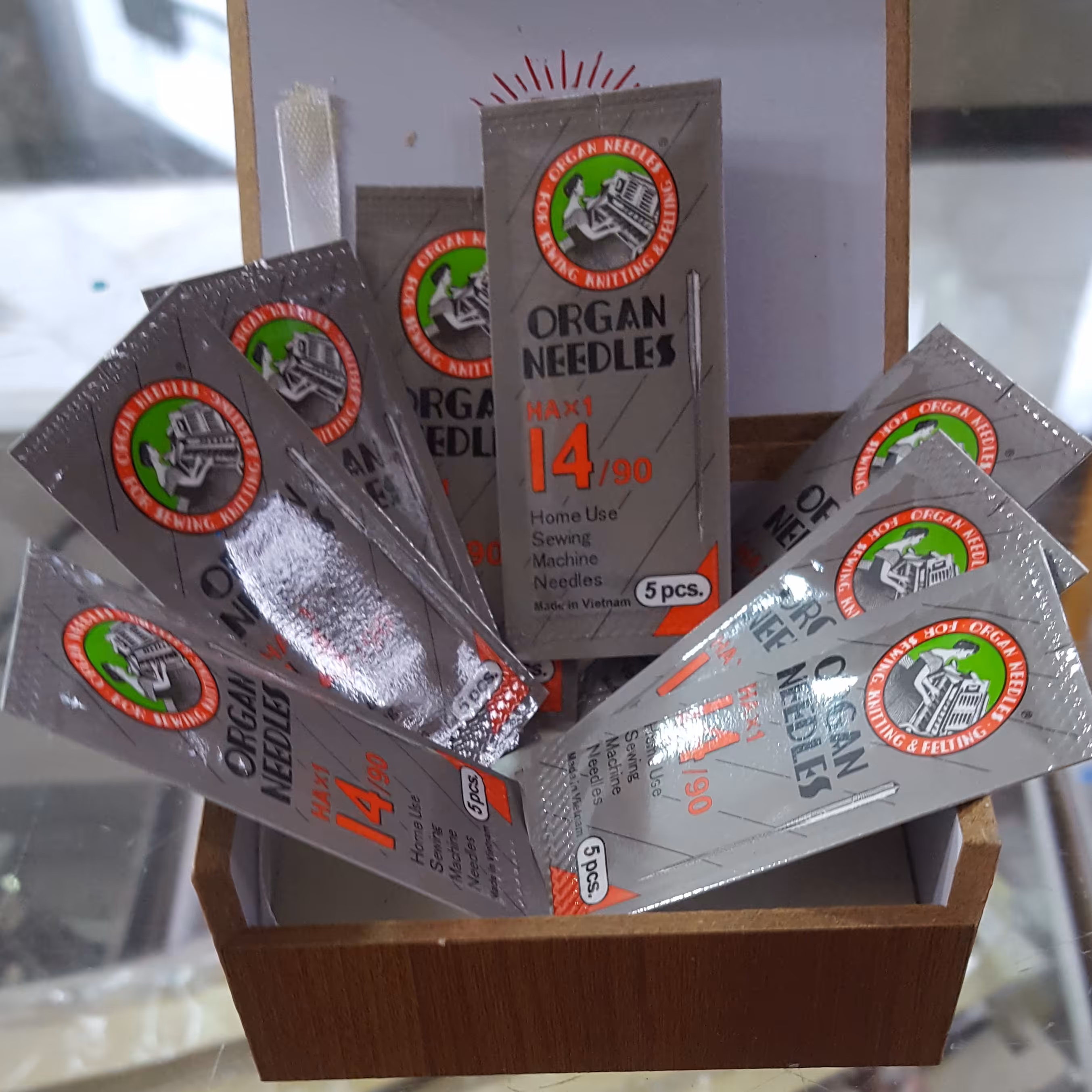 سوزن چرخ خیاطی(خانگی)ژاپن باکیفیت هر بسته حاوی 5عدد سوزن
