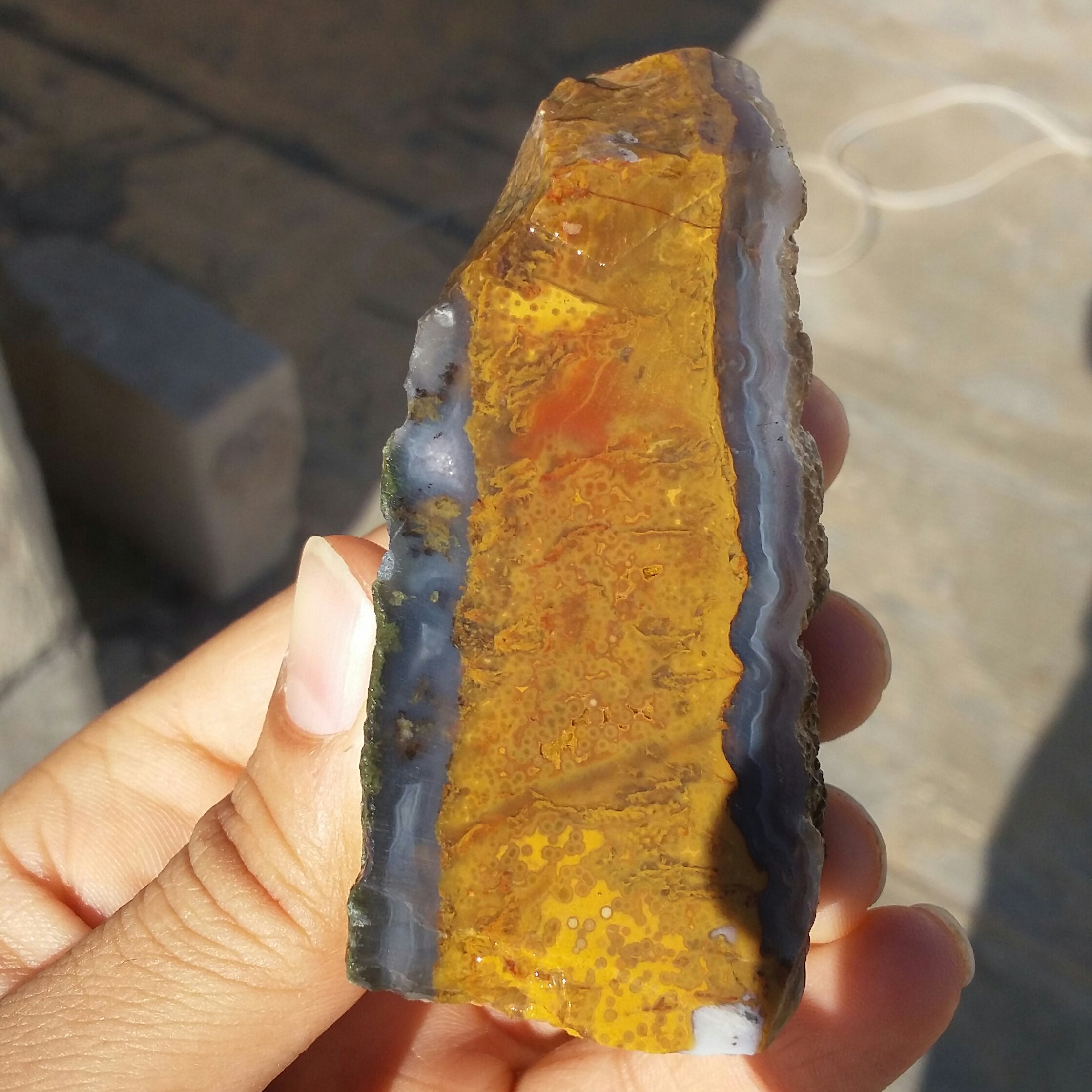 اسلایس سنگ راف عقیق منظره کویری محشر 100 در 100 طبیعی شاهکار خلقت بی نظیییر
با قابلیت ساخت چند نگین دیدنی کد 9987