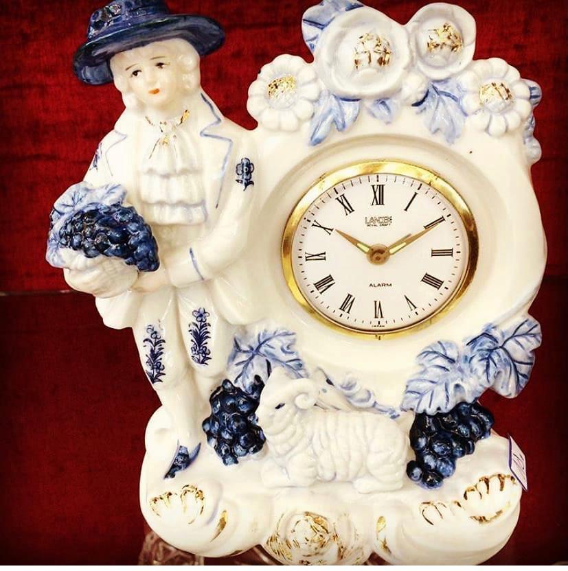 ساعت رومیزی قلم آبی