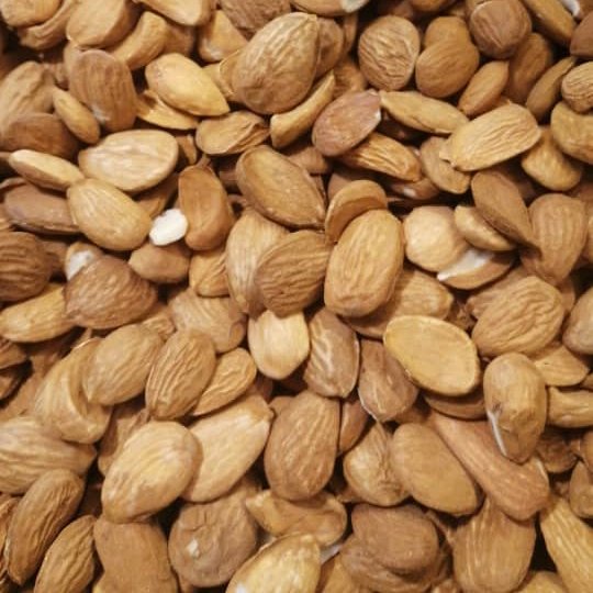 مغز بادام درختی افغانی، شیرین و خوشمزه و تازه ( 800 گرم) 
