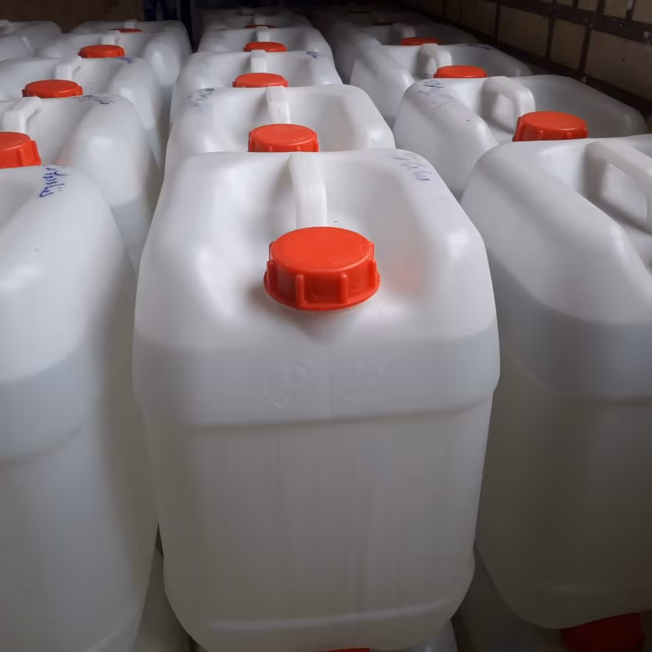 عرق خارمریم( قبل از سفارش اطلاع دهید تا هزینه پست برداشته شده و ارسال از طریق باربری همراه با پس کرایه صورت گیرد)