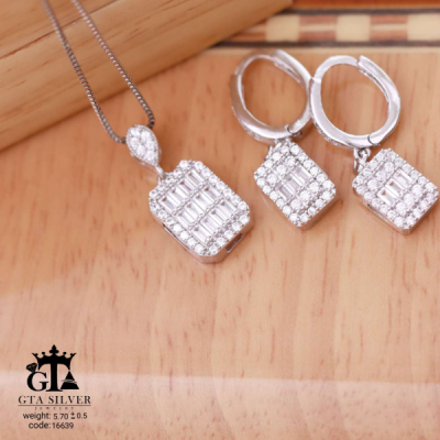 نیم ست جواهر نقره روکش طلا سفید مدل امرالد کد 16639