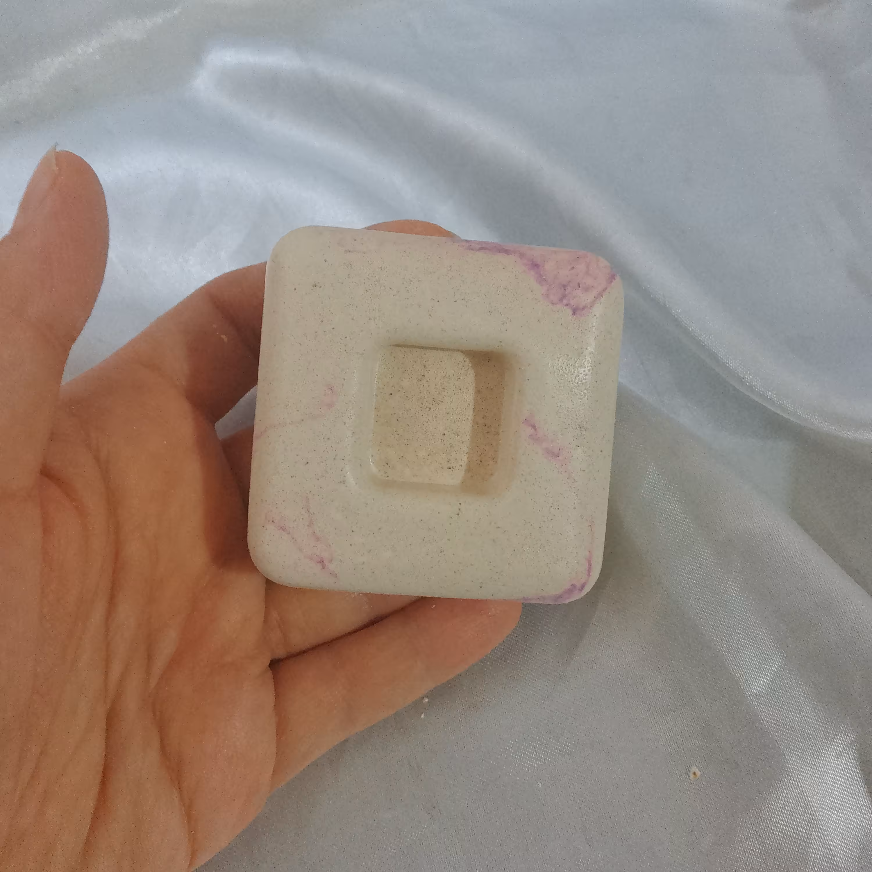 صابون نرم کننده مخصوص پوست خشک