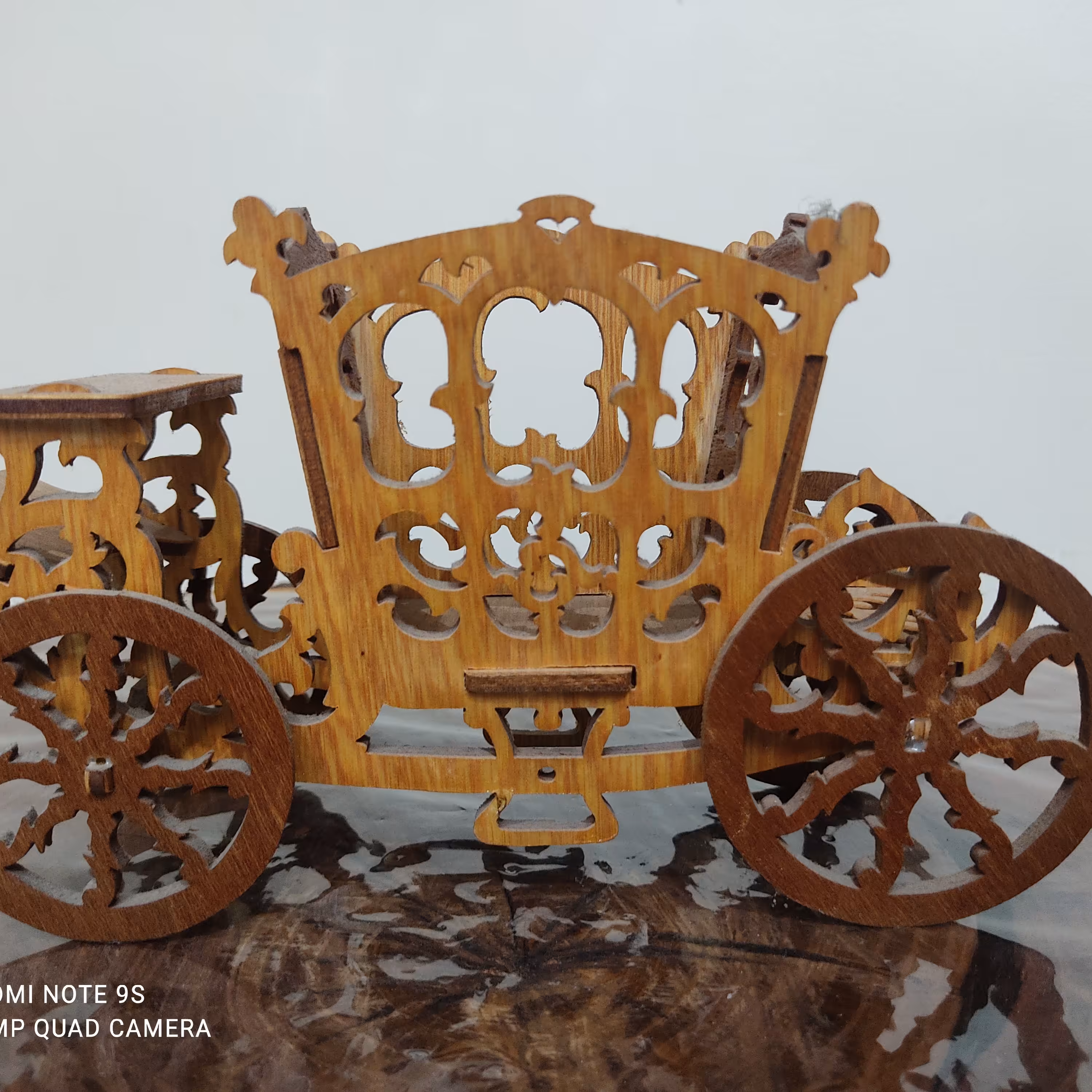 کالسکه سلطنتی معرق 