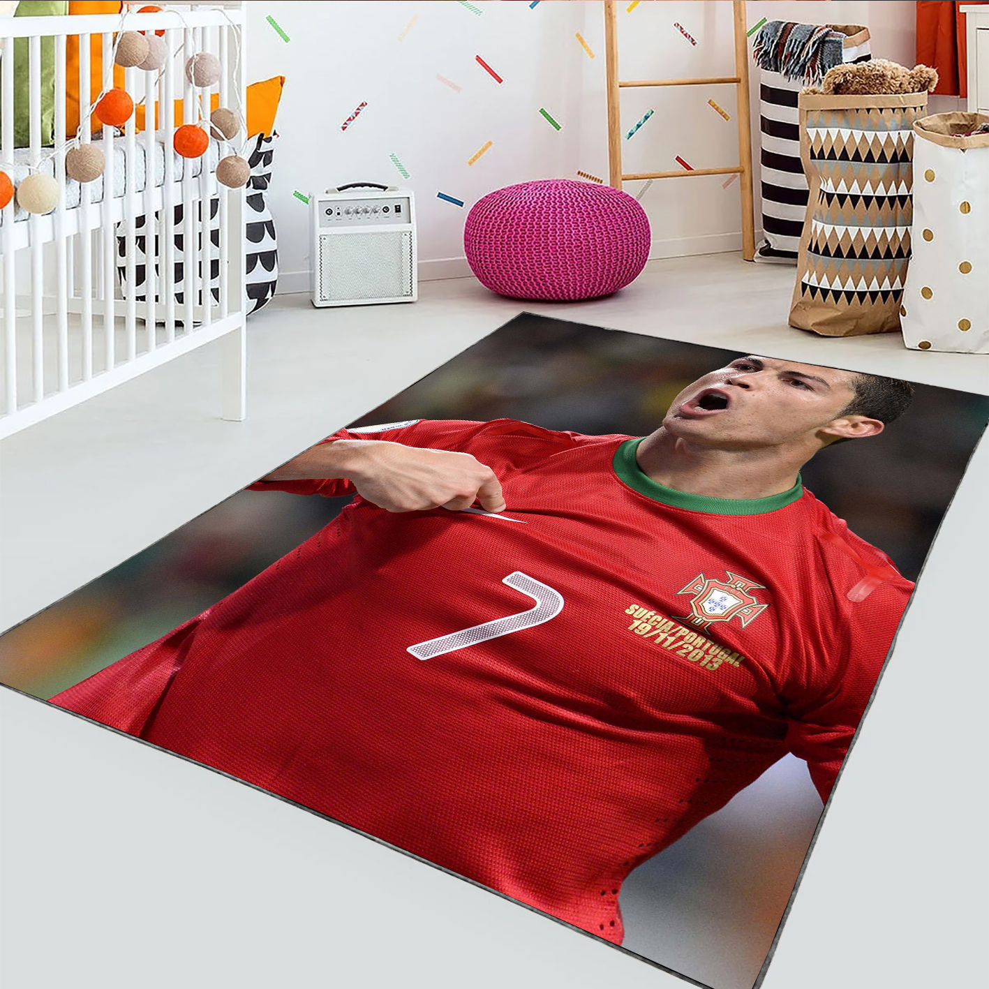 فرشینه چاپی پسرانه فوتبالی طرح رونالدو قرمز BAs-2552
