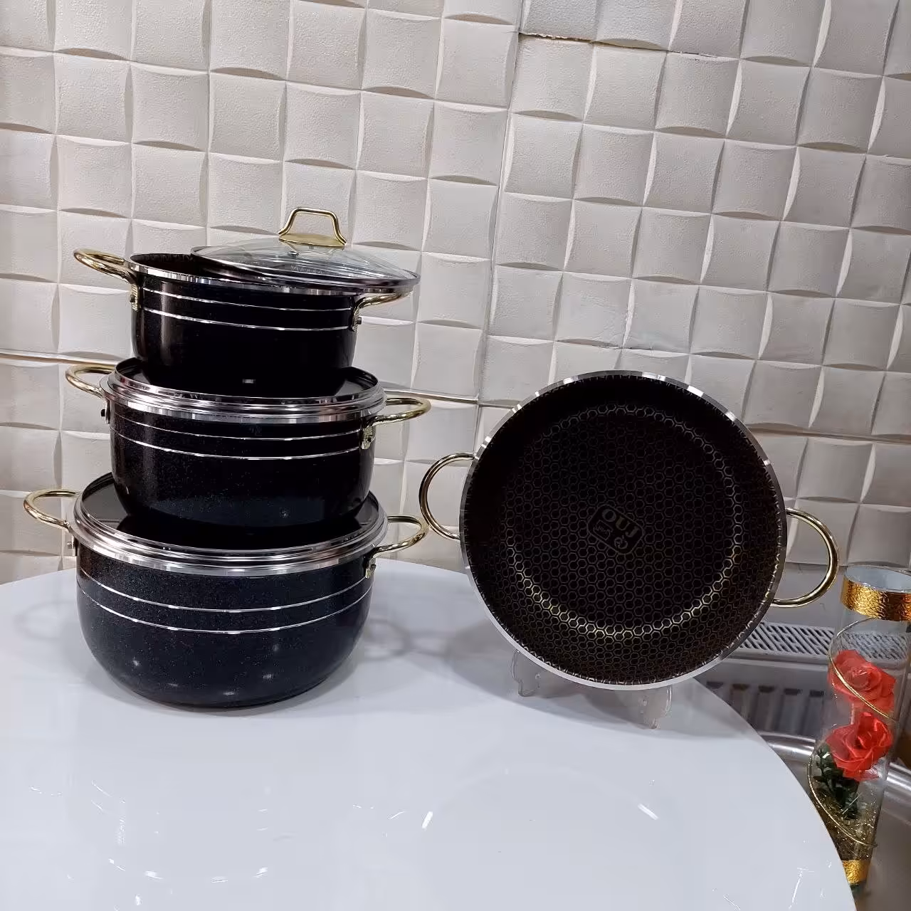 سرویس قابلمه 7پارچه اوج دسته طلایی همراه با ضمانت نامه یکساله داخل سرویس 