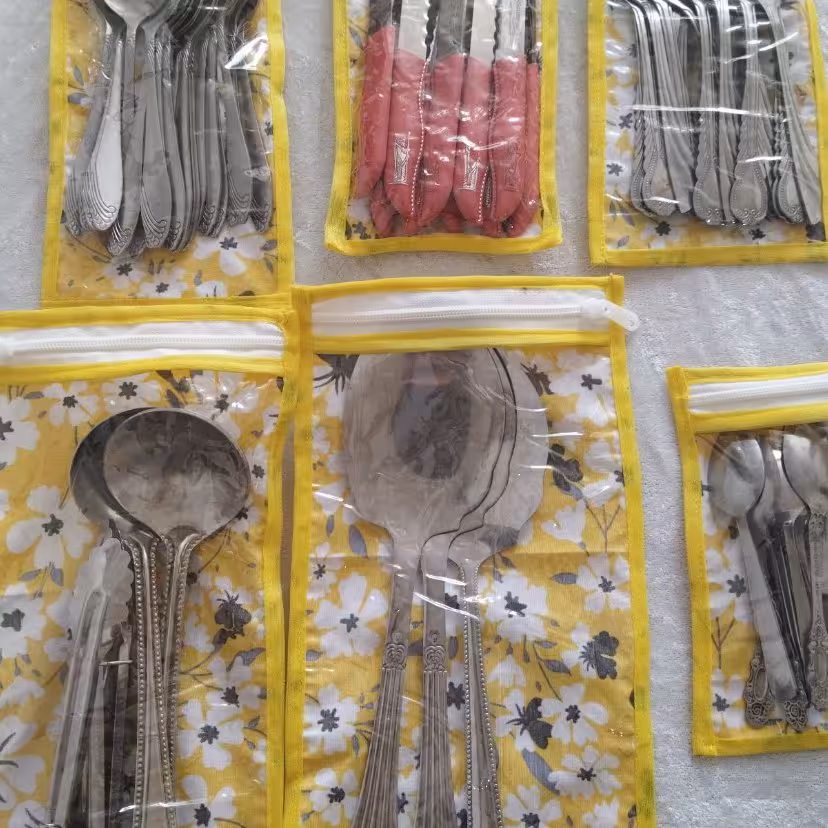 کاور قاشق و چنگال