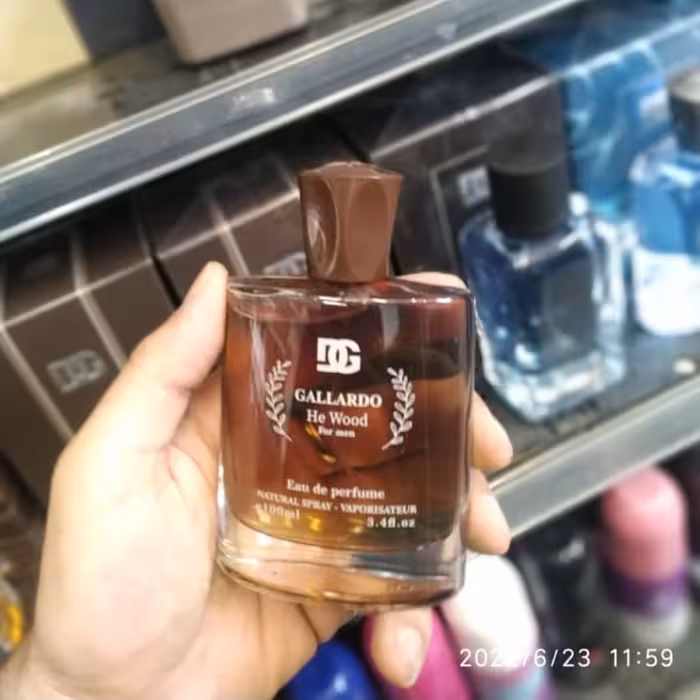 ادکلن گالاردو رایحه چوبی (حجم 100 میل)