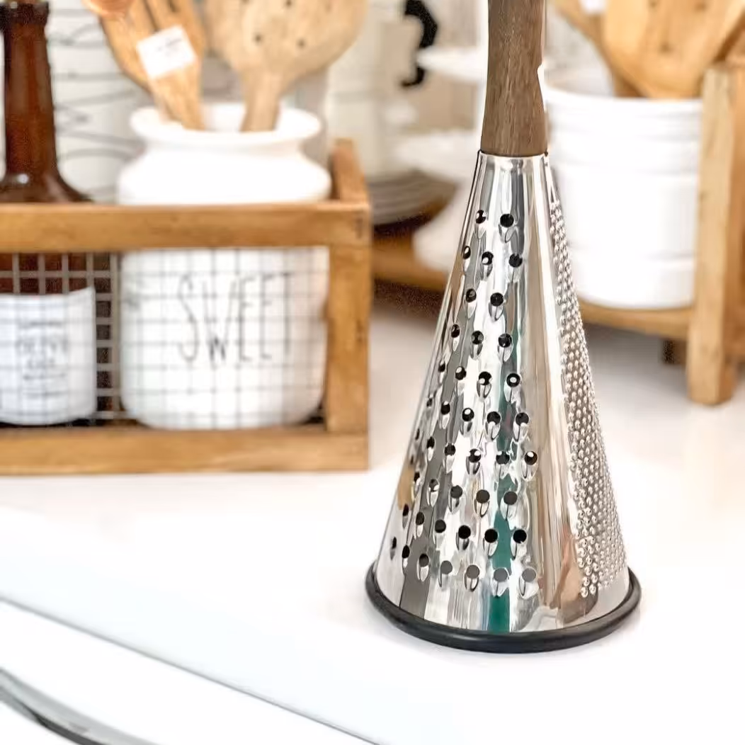 رنده مخروطی دسته بامبو بلند محصول استثنایی کیفیت عالی درجه یک جنس بدنه از استیل ضد زنگ ابعاد 12در 27 سانت دسته از چوب 