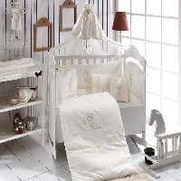 سرویس خواب نوزادی  مام شاپ اصل ترکیه و سایز 80*130 سانتیمتر و رنگ  کرم طرح خرس تدی  از کالکشن جدید momishop