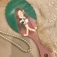 آینه دستی چوبی تماما نقاشی شده