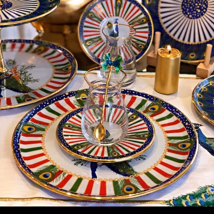 شارژ مجدد فنجان و نعلبکی چای خوری 
محصول Glore ترکیه
جنس نعلبکی اوپال پیرکس طلاکوب
جنس فنجان پیرکس طلاکوب
