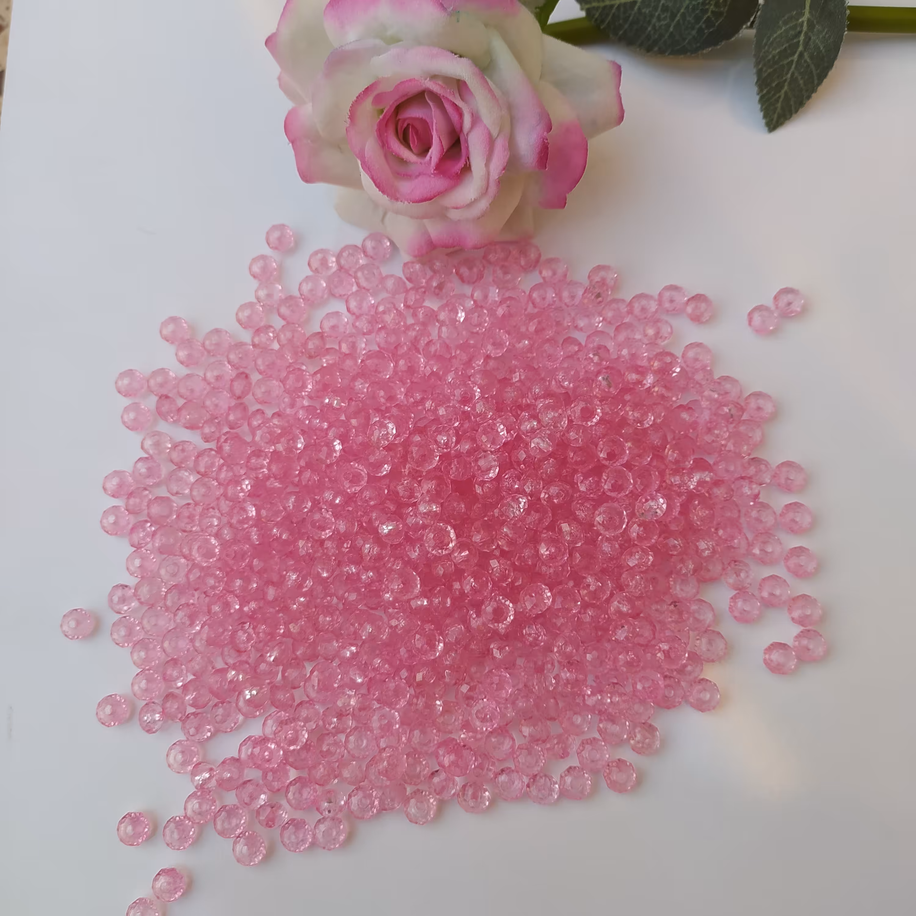 کریستال پلاستیکی عدسی یا بیضی سایز 6(پک 50 گرمی)  650 عددی صورتی 