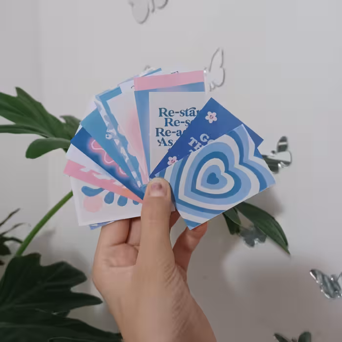 پوستر ورقی رنگ آبی جنس پوستری کیفیت چاپ بالا (به صورت بسته 16 عددی)