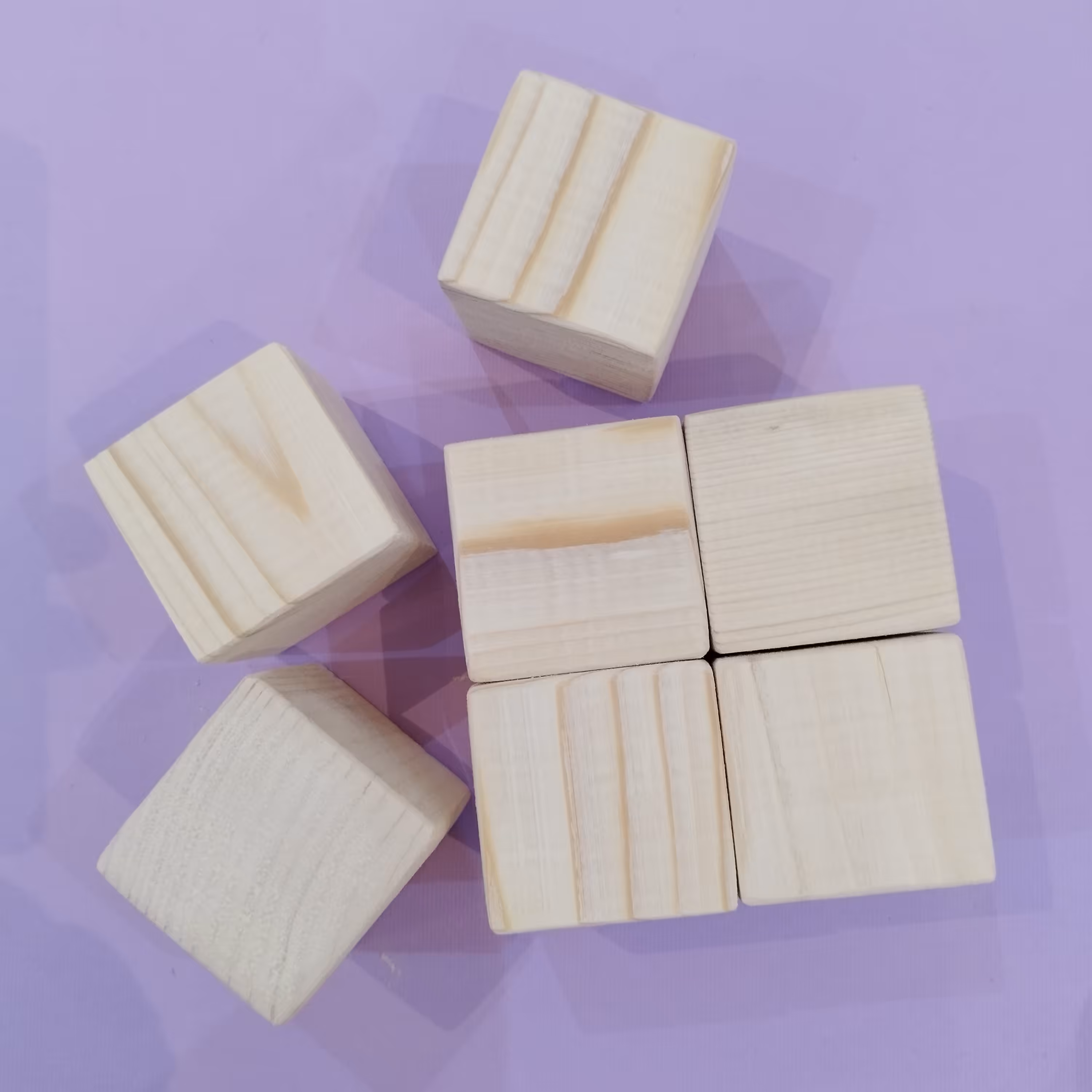 مکعب چوبی با چوب طبیعی پک 10 عددی، سایز 5 در 5, مناسب گاهشمار، مکعب اسم، استند اسم و مکعب اعداد