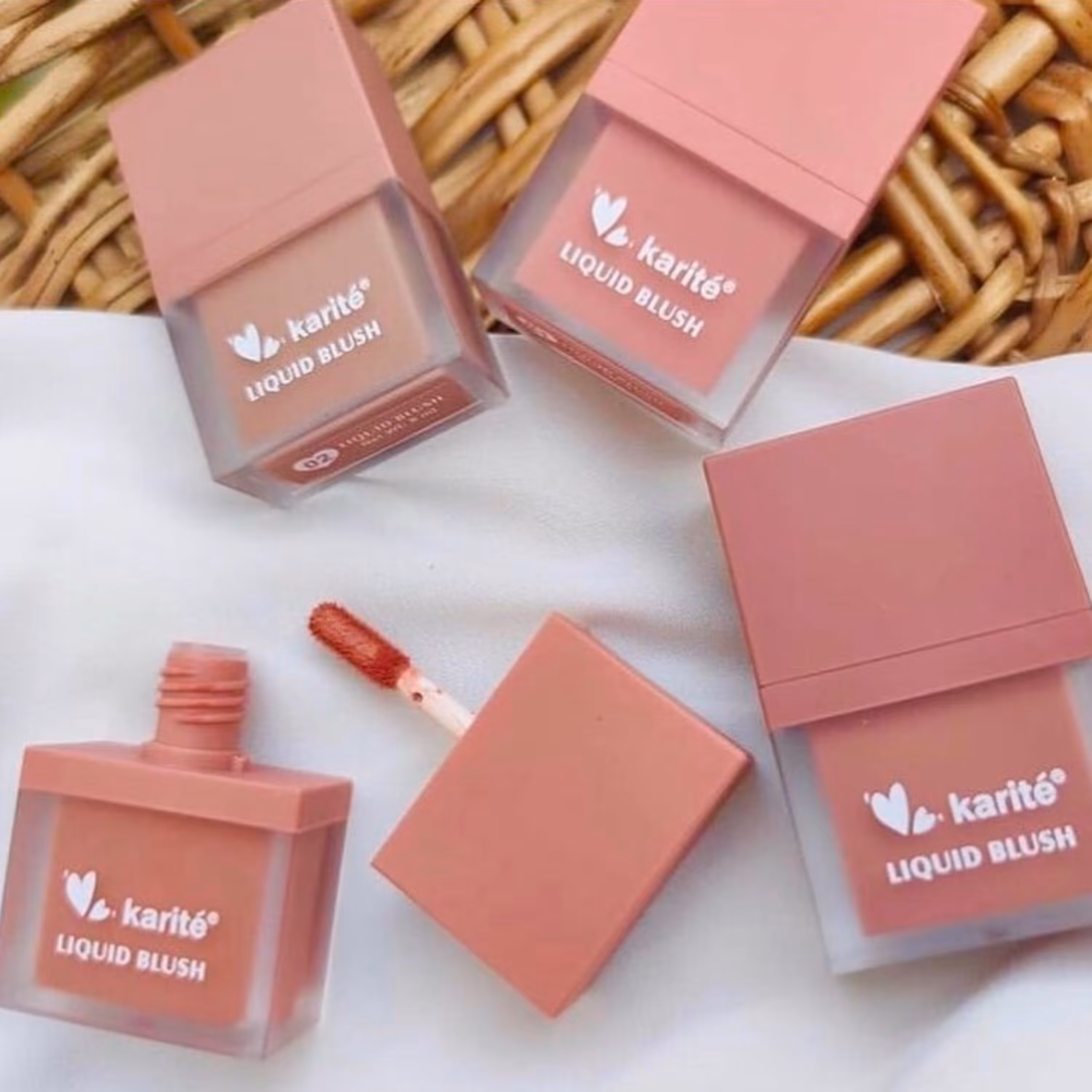 رژگونه مایع  شماره 4 برند Karite