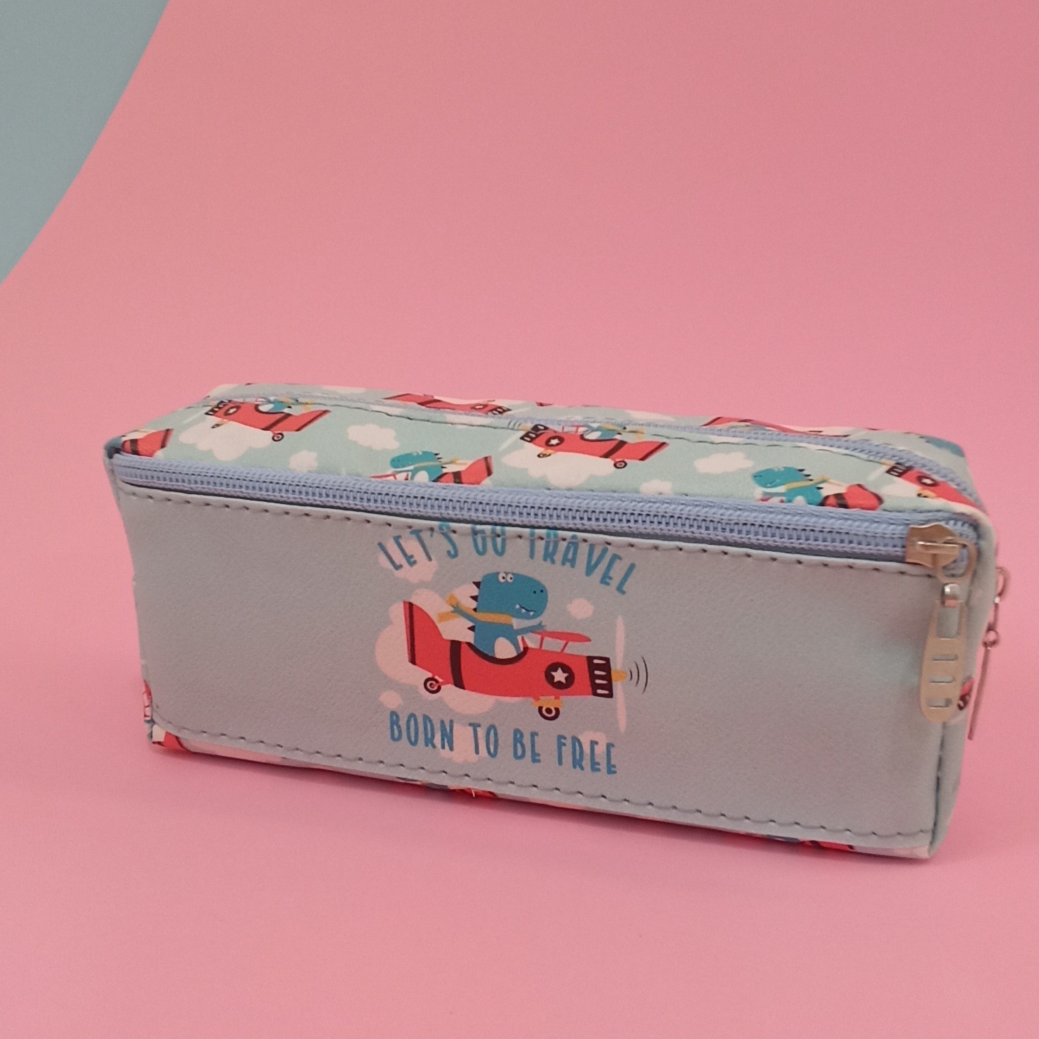 جامدادی فانتزی 3زیپ با قابلیت شستشو،جادار،امکان تفکیک لوازم و،قیمت مناسب و ارسال رایگان ، انتخاب خوبی برای شماست