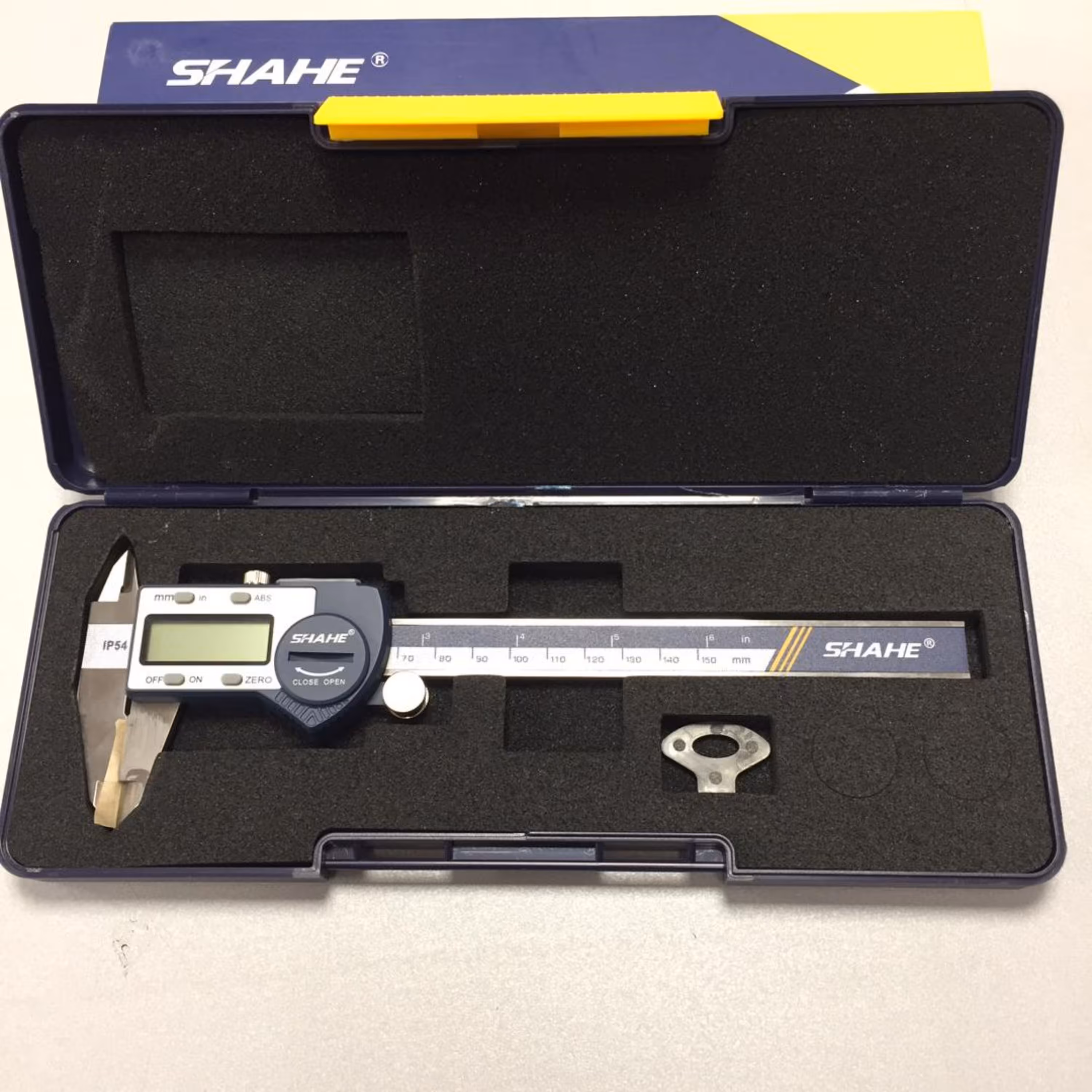 کولیس دیجیتال 15cm برند SHAHE چین درجه یک IP54 عایق رطوبت و روغن