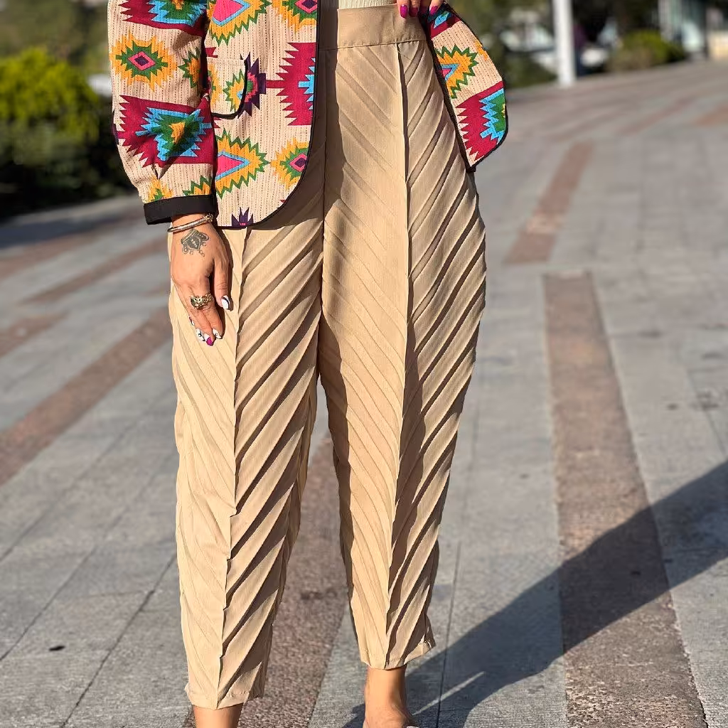 شلوار پلیسه ترند سال 
پارچه lx درجه یک