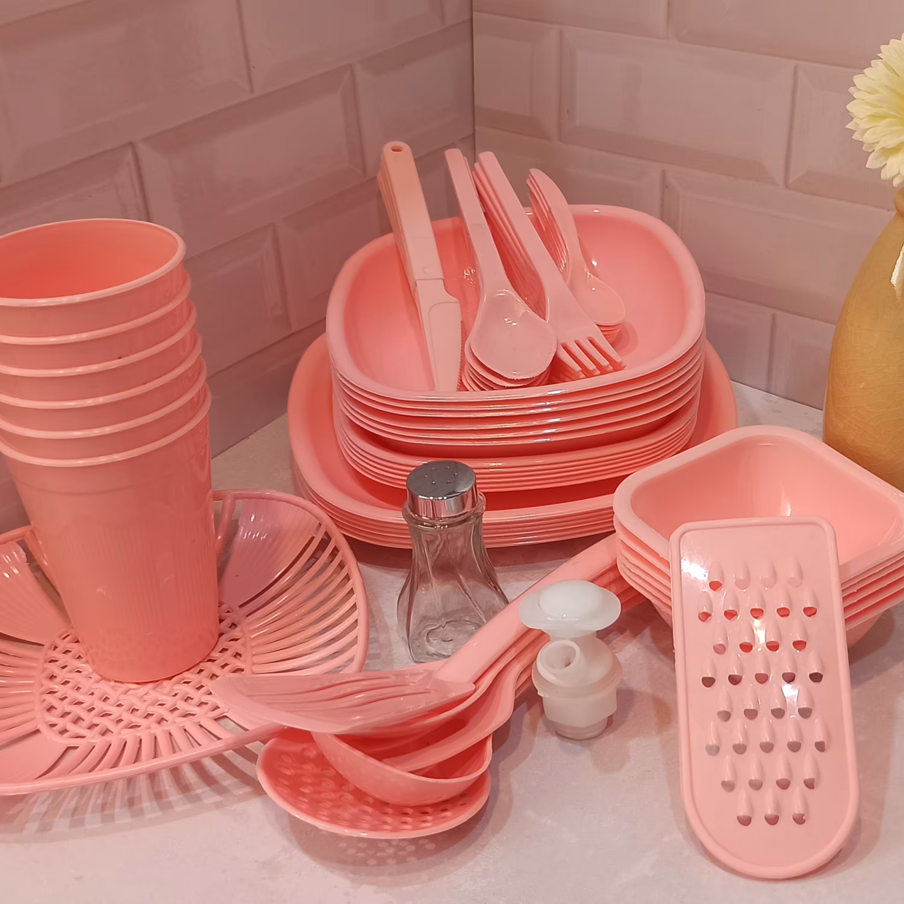 سرویس مسافرتی کاوه 65پارچه   