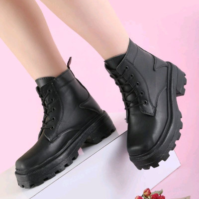 نیم بوت زنانه