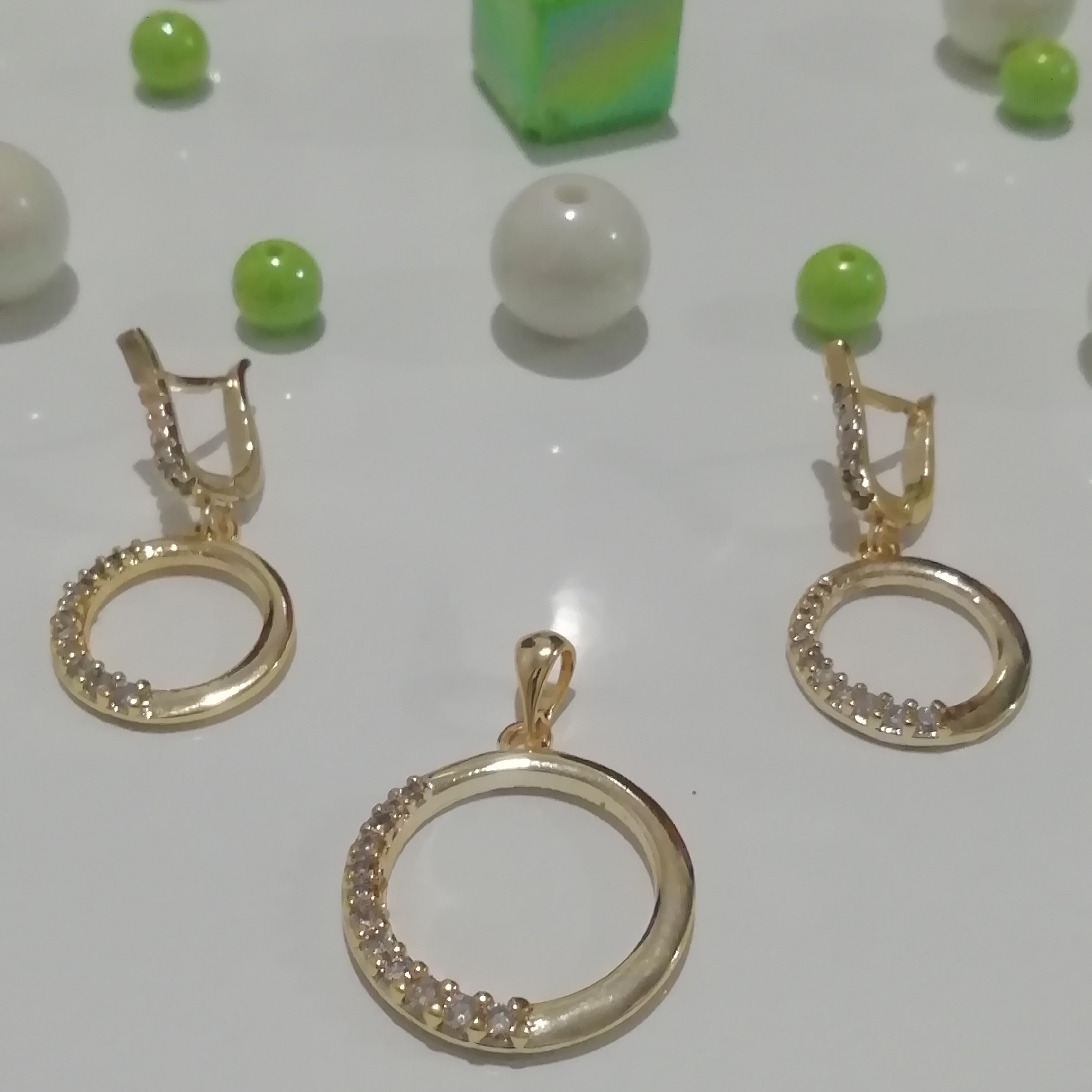 نیم ست میکرو طلایی بدون زنجیر