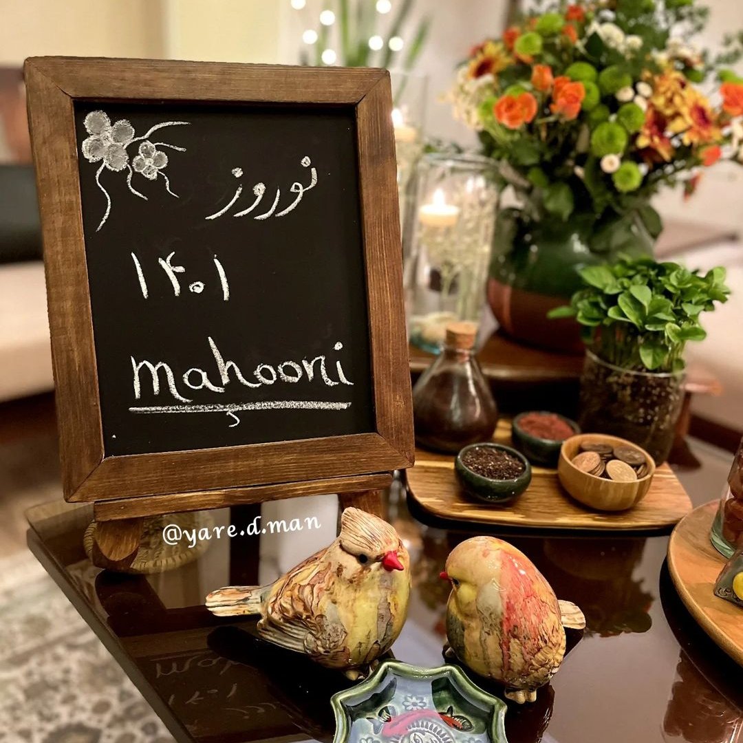 تخته سیاه گچی رومیزی ابعاد 30در40 cm  رنگ قهوه ای با سه پایه تاشو کد 07