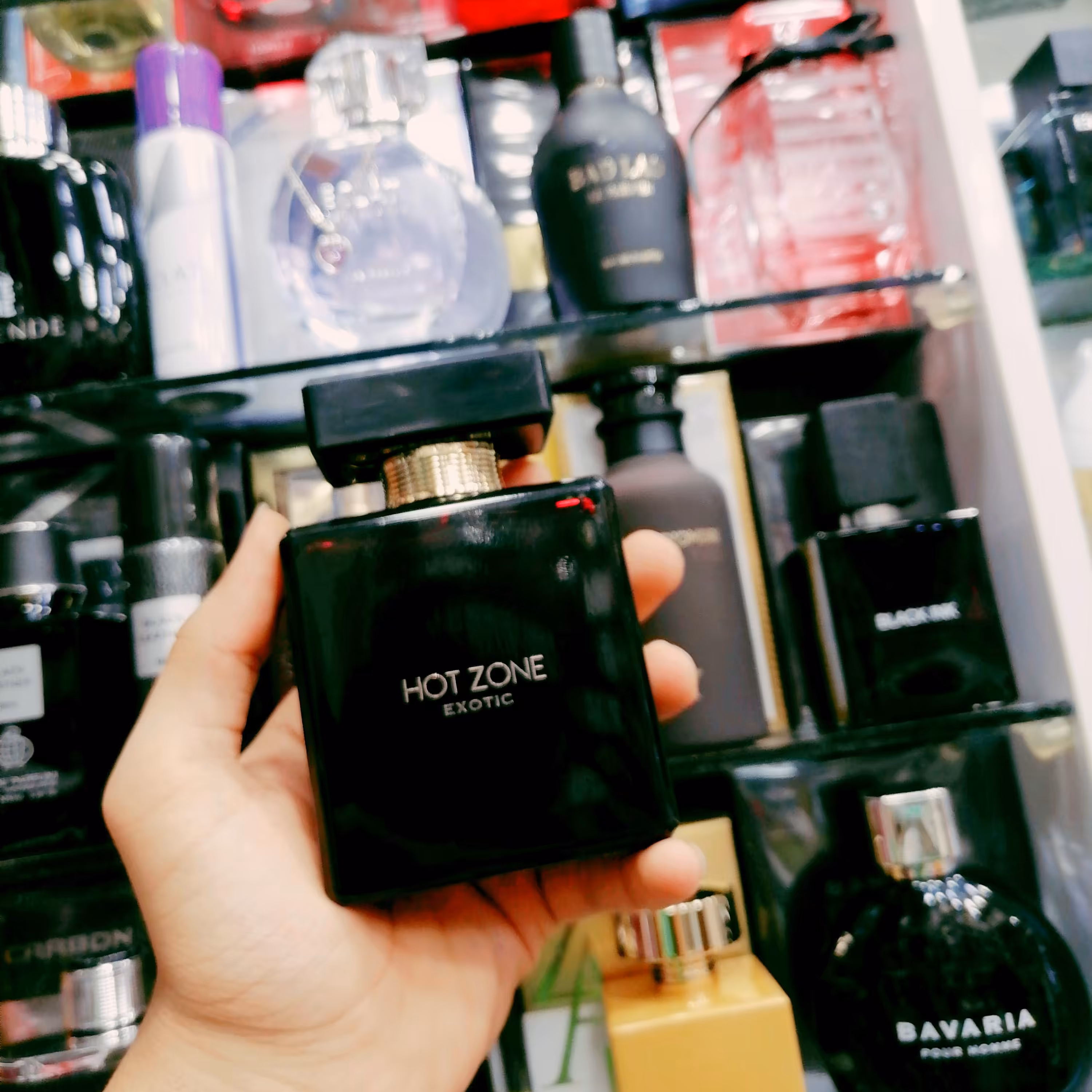 عطر ادکلن هات زون، هاتزون
